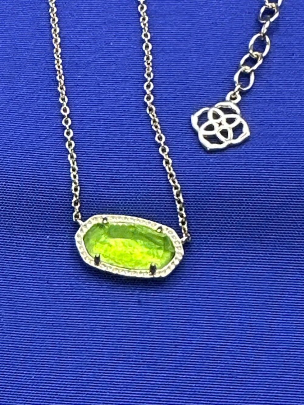 Kendra Scott “Elisa” Gold-Tone Necklace Peridot Illusion Bright Green Crystal - Picture 8 of 10